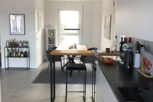 EXKLUSIVE 3-ZIMMER-MAISONETTE | 130 m² | 2 GROSSE BALKONE | DESIGNKÜCHE | KELLER | ZENTRAL & RUHIG – Marlene-Dietrich-Straße 3a, 85053 Südost, Ingolstadt – Vorschaubild 4