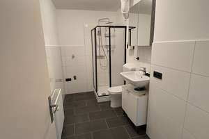 RÜ direkt vor der Tür | frisch renovierte 2-Zimmer-Wohnung – 45131 Rüttenscheid, Essen – Vorschaubild 2