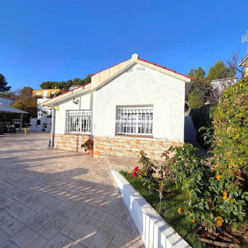 Charmantes Chalet in La Baronia de Mar, Bellvei