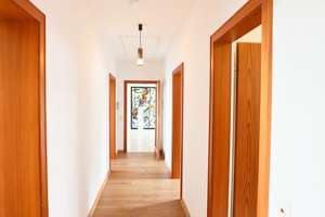 Attraktives Einfamilienhaus mit Terrasse, Garten und Doppelgarage in ruhiger Ausblicklage in Koblenz – Die vollständige Adresse der Immobilie erhältst du vom Anbieter., 56076 Pfaffendorfer Höhe, Koblenz – Vorschaubild 9