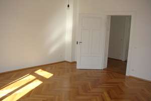 Stilvolle 5,5-Zimmer-Wohnung mit Balkon in begehrter Lage – Die vollständige Adresse der Immobilie erhältst du vom Anbieter., 93055 Ostenviertel, Regensburg – Vorschaubild 12