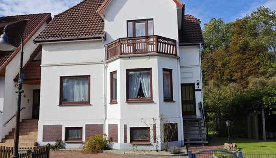 Bild von ** Einzigartiges Einfamilienhaus mit Seeblick in ruhiger Wohnstraße **