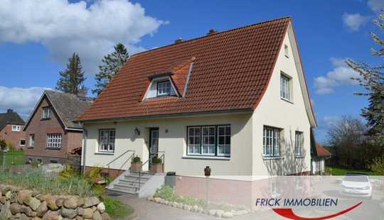 Bild von Altenkrempe OT Hasselburg - Modernisiertes Einfamilienhaus mit Nebengebäude