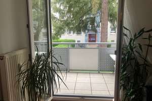 Geschmackvolle, gepflegte 2-Zimmer-Wohnung mit Balkon und Einbauküche in Durlach