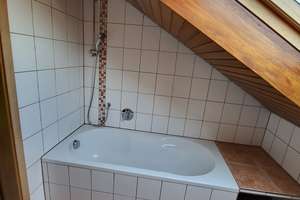 Wohnen mit Charakter: Drei-Zimmer-Dachgeschosswohnung in Reckendorf – Greifenklaustraße 6, 96182 Reckendorf – Vorschaubild 3