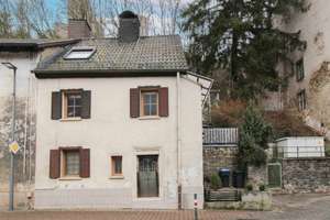Willkommen zuhause: Gepflegtes Reiheneckhaus samt Garten in Schönecken – Die vollständige Adresse der Immobilie erhältst du vom Anbieter., 54614 Schönecken – Vorschaubild 2