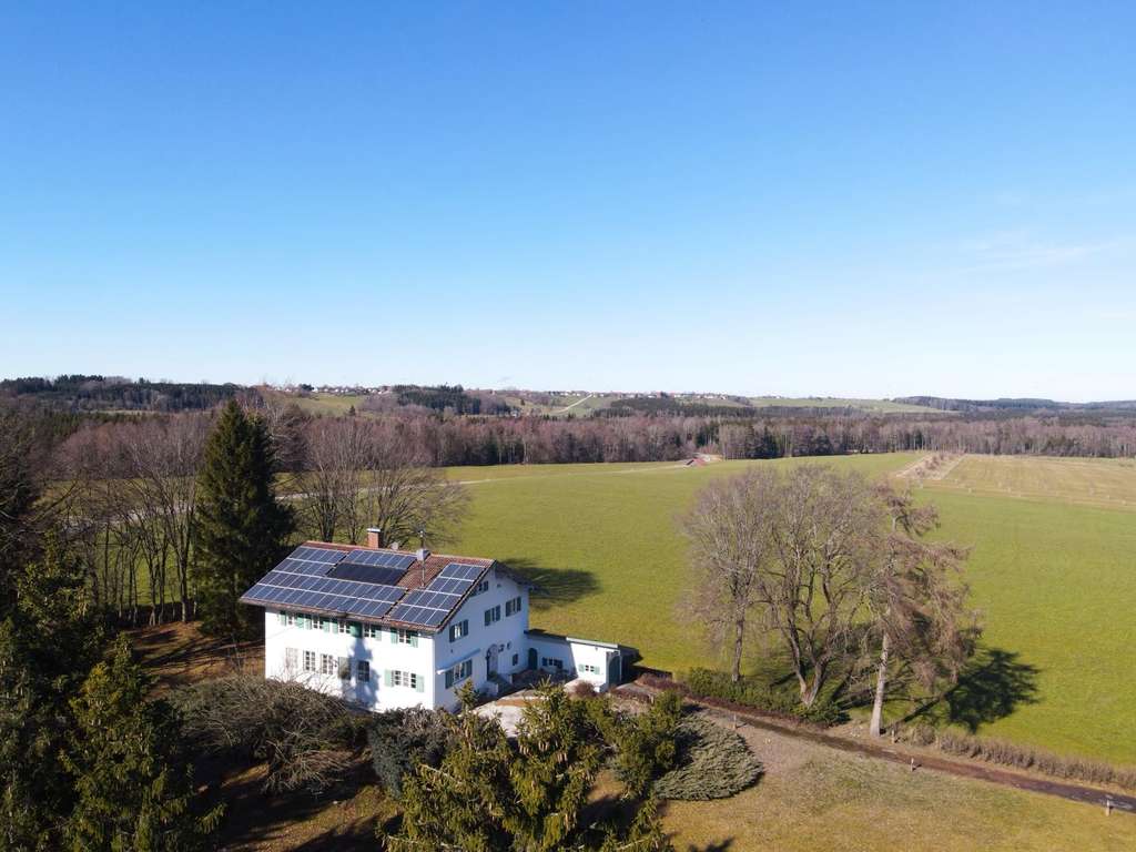 Immobilie in Eggenthal - Landhausvilla in Alleinlage - Einmalige Gelegenheit in idyllischer, traumhafter Naturkulisse - Bild 0