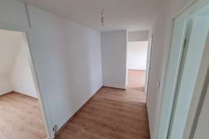 2021 teilsanierte und gut geschnittene DG-Wohnung! Jetzt Chance ergreifen! – Westfälische Straße 4a, 46177 Osterfeld-Ost, Oberhausen – Vorschaubild 5