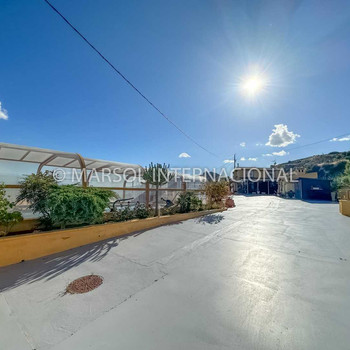 Beeindruckende Luxusvilla mit beheiztem Pool