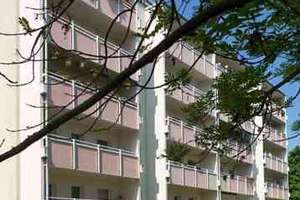 Aktuelle Renovierung einer herrlichen 3-Raum-Wohnung! – Ebereschenstr. 38, 1169 Gorbitz-Süd, Dresden – Vorschaubild 1