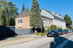 Wohnhaus mit großem Entwicklungspotenzial – Die vollständige Adresse der Immobilie erhältst du vom Anbieter., 47839 Hüls, Krefeld – Vorschaubild 3