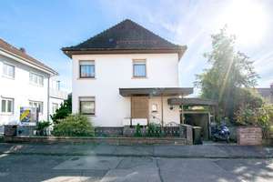 Zweifamilienhaus mit Garage für zwei Generationen oder eine große Familie – Die vollständige Adresse der Immobilie erhältst du vom Anbieter., 75181 Eutingen, Pforzheim – Vorschaubild 2