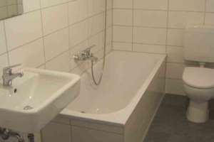 Frisch renovierte 2-Zimmer-Wohnung wartet auf Sie! – Rheinbergerstr. 13, 85057 Nordwest, Ingolstadt – Vorschaubild 4