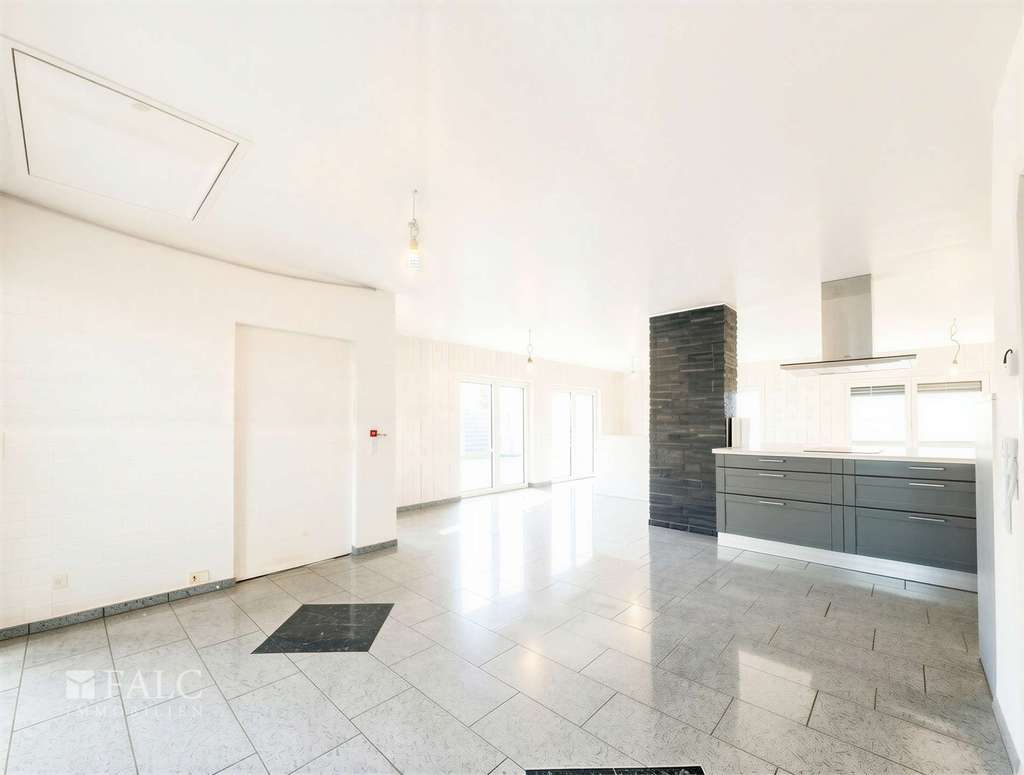 Immobilie in Rheinbrohl - Moderner Bungalow mit großzügigem Garten und Garage - Bild 2