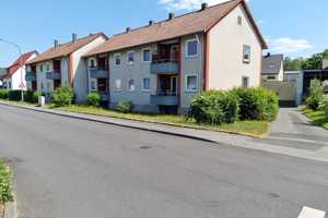 *Provisionsfrei* Neustadt bei Coburg,  Mehrfamilienhaus, 8 Wohnungen, 2 Eingänge – Tilsiter Str. 8/10, 96465 Coburg (Kreis) – Vorschaubild 1