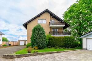 Dreifamilienhaus in Sackgassenlage – Die vollständige Adresse der Immobilie erhältst du vom Anbieter., 33106 Elsen, Paderborn – Vorschaubild 2