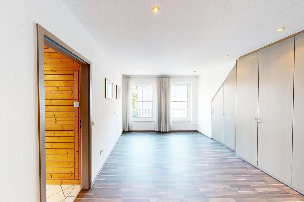 Immobilie in Rees - Maisonette-Wohnung, 4 Zimmer
-Luftige Wohnwelt mit Perspektive - Bild 4
