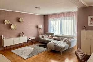 Helle und großzügige 2-Zimmer-Wohnung mit Balkon und 2 Stellplätzen – Die vollständige Adresse der Immobilie erhältst du vom Anbieter., 65719 Hofheim am Taunus – Vorschaubild 2