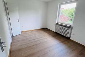 Attraktive, frisch renovierte Doppelhaushälfte in ruhiger Lage von Unterpfaffenhofen – Die vollständige Adresse der Immobilie erhältst du vom Anbieter., 82110 Germering – Vorschaubild 13