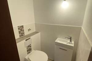 Schöne 76 qm EG-Wohnung mit Balkon und neuem Badezimmer 