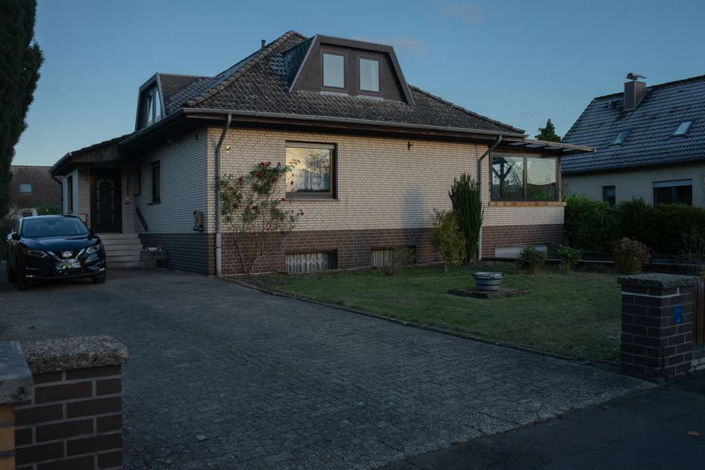 Immobilie in Wedemark - Renditehit in Bestlage Wedemark-Elze – 3‑Fam.-Haus, Faktor 13, Cashflow positiv - Bild 0