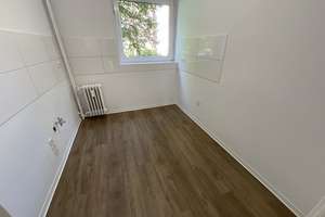 Frisch renovierte 2,5 Zimmer-Wohnung mit Balkon und Tageslichtbad mit Wanne – 23554 Sankt Lorenz Nord, Lübeck – Vorschaubild 17