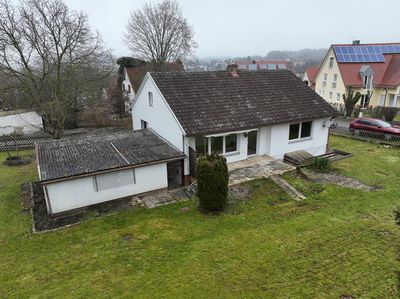 Einfamilienhaus mit 100 m² Wohnfläche und Garage auf 1.400 m² Grundstück in Aichach-Klingen