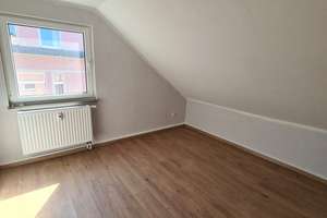 Renoviert! Gemütlich! Schöne, praktische 2,5 Raum DG-Wohnung – Achternbergstraße 91, 45884 Rotthausen, Gelsenkirchen – Vorschaubild 2