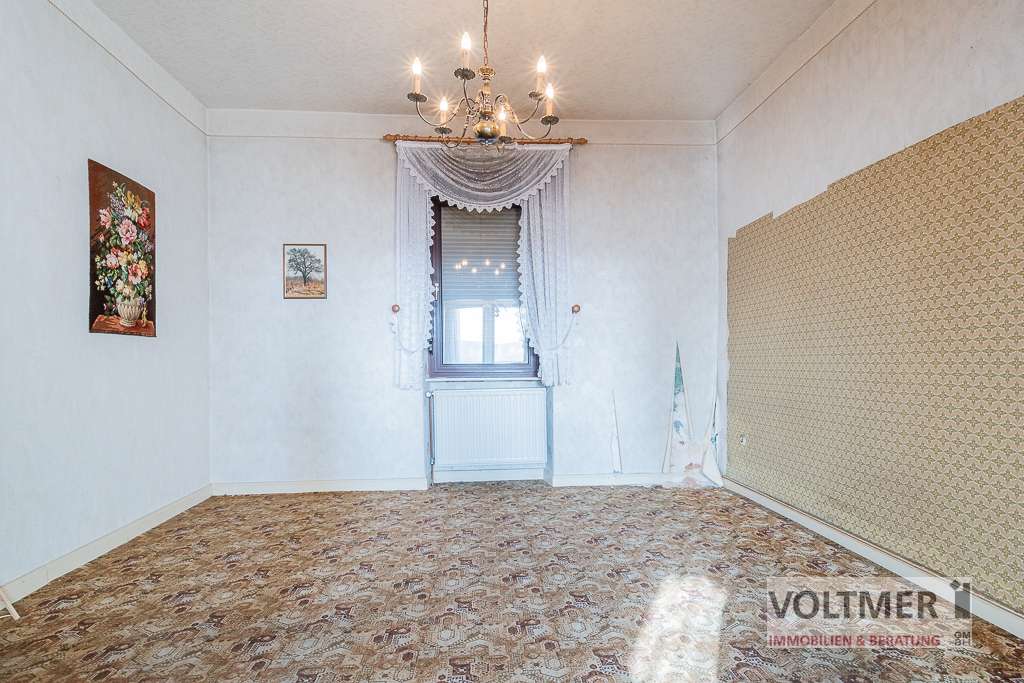 Immobilie in Spiesen-Elversberg - GESTALTUNGSFREIHEIT - sanierungsbedürftiges Einfamilienhaus mit Garage und Garten in Elversberg! - Bild 3