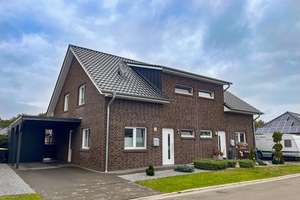 Ihr neues Zuhause in Herzlake - Moderne Doppelhaushälfte in Seelage! – Die vollständige Adresse der Immobilie erhältst du vom Anbieter., 49770 Herzlake – Vorschaubild 1