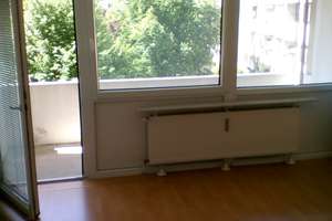 Helle, modernisierte 2-Zimmer-Wohnung in ruhiger Wohnlage in Misburg-Nord mit 2 x Loggia – Die vollständige Adresse der Immobilie erhältst du vom Anbieter., 30629 Misburg-Nord, Hannover – Vorschaubild 9