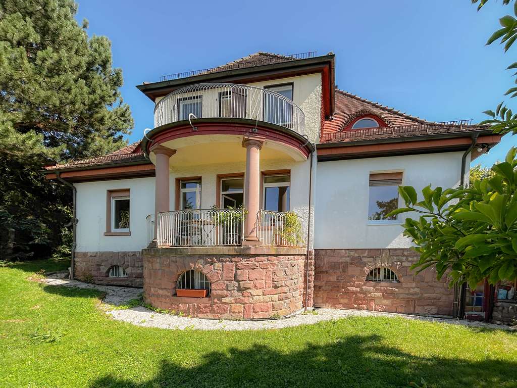 Immobilie in Niefern-Öschelbronn - Repräsentative Villa - Historisches Ambiente mit guter Bausubstanz und modernem Wohnkomfort.  - Bild 1