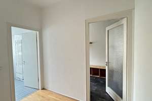 Charmante Altbau-Perle! Helle 2½-R.-Dachgeschoss-Wohnung OHNE BALKON In Rüttenscheid – Die vollständige Adresse der Immobilie erhältst du vom Anbieter., 45130 Rüttenscheid, Essen – Vorschaubild 7