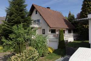 Individuelles 8 Zimmer Wohnhaus in ruhiger Lage mit Garten für die große Familie! – Die vollständige Adresse der Immobilie erhältst du vom Anbieter., 56479 Seck – Vorschaubild 4