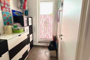**3-ZIMMER-WOHNUNG MIT - DUSCHBAD EN SUITE UND DACHTERRASSE** – Die vollständige Adresse der Immobilie erhältst du vom Anbieter., 85586 Poing – Vorschaubild 10