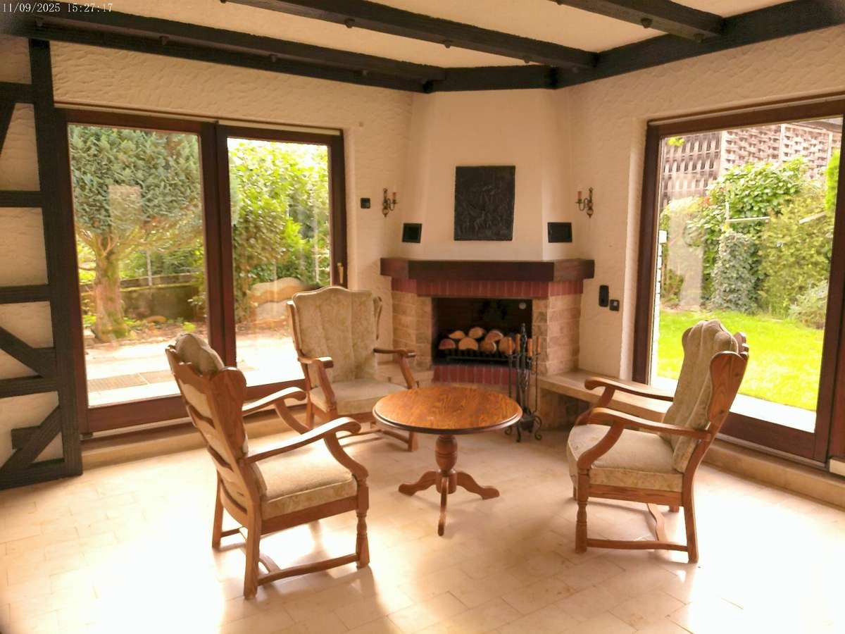 Immobilie in Oberstenfeld - Anspruchsvolles freistehendes Einfamilienhaus in guter, ruhiger Lage von Oberstenfeld! - Bild 3