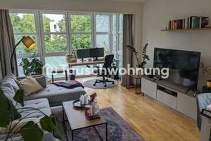 Tauschwohnung: Paar sucht 3 Zi. – Bieten 2-Zi.-Neubau mit Erker in Lokstedt