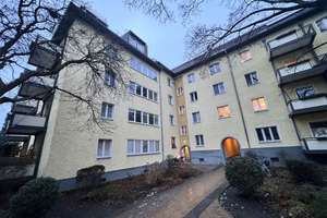 Prenzlauer Berg pur, Balkonwohnung in gepflegter Wohnanlage nahe Volkspark