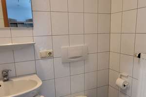 Für Studenten, schönes möbliertes 1-Zimmer Apartment !  Anfragen bitte nur per E-Mail – Katholischer Kirchenplatz 4, 91054 Altstadt, Erlangen – Vorschaubild 11