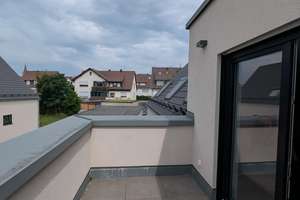 Moderne, neuwertige 3,5-Zimmer-Dachgeschosswohnung in Walddorfhäslach