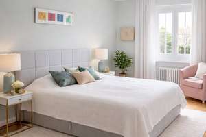 Renovierte Altbauwohnung mit Balkon und Weitblick in der Maxvorstadt