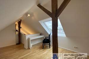 (D)EIN Wohngefühl am Bunten Garten!
Penthouse inklusive Loftgalerie, Loggia, Küche & Garten – Annakirchstraße 239, 41063 Windberg, Mönchengladbach – Vorschaubild 13