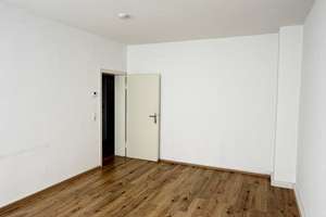 Ideal für Eigennutzer - Sanierte 2,5 Zimmer-Wohnung in Neuehrenfeld – 50825 Neuehrenfeld, Köln – Vorschaubild 3