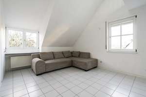 LICHT. RAUM. LEBENSQUALITÄT. Stilvolle Maisonette-Wohnung im Dachgeschoss – ideal für Singles oder P – Ressestraße 5, 70599 Plieningen (Ortsteil), Stuttgart – Vorschaubild 2