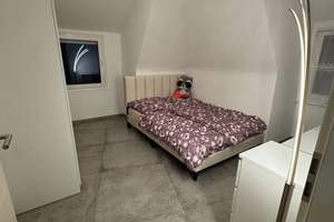 Helle 4-Zimmer Dachgeschosswohnung in Stuttgart-Untertürkheim – Lindenschulstraße 11, 70327 Lindenschulviertel, Stuttgart – Vorschaubild 15