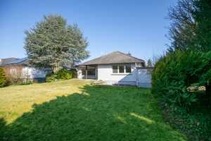 Klassischer Bungalow mit eingewachsenem Garten – Offenbach (Kreis) – Vorschaubild 14