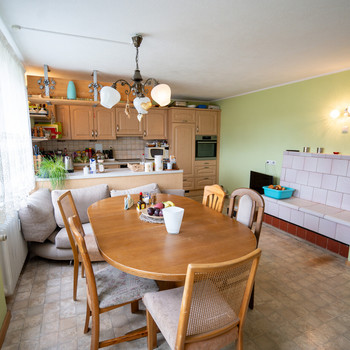 XXL-Familienwohnung auf einer Ebene - solide vermietet - ideal für Kapitalanleger