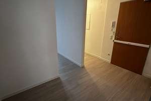 DREIRAUMWOHNUNG MIT AUFZUG, GÄSTE-WC, NEUER VINYLBODEN, FREI AB SOFORT – Melanchthonstraße 7, 1099 Innere Neustadt, Dresden – Vorschaubild 12