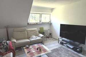 ruhige Lage -  helle gemütliche 3-Zimmer-Dachgeschoß-Wohnung – Die vollständige Adresse der Immobilie erhältst du vom Anbieter., 70186 Gaisburg, Stuttgart – Vorschaubild 3