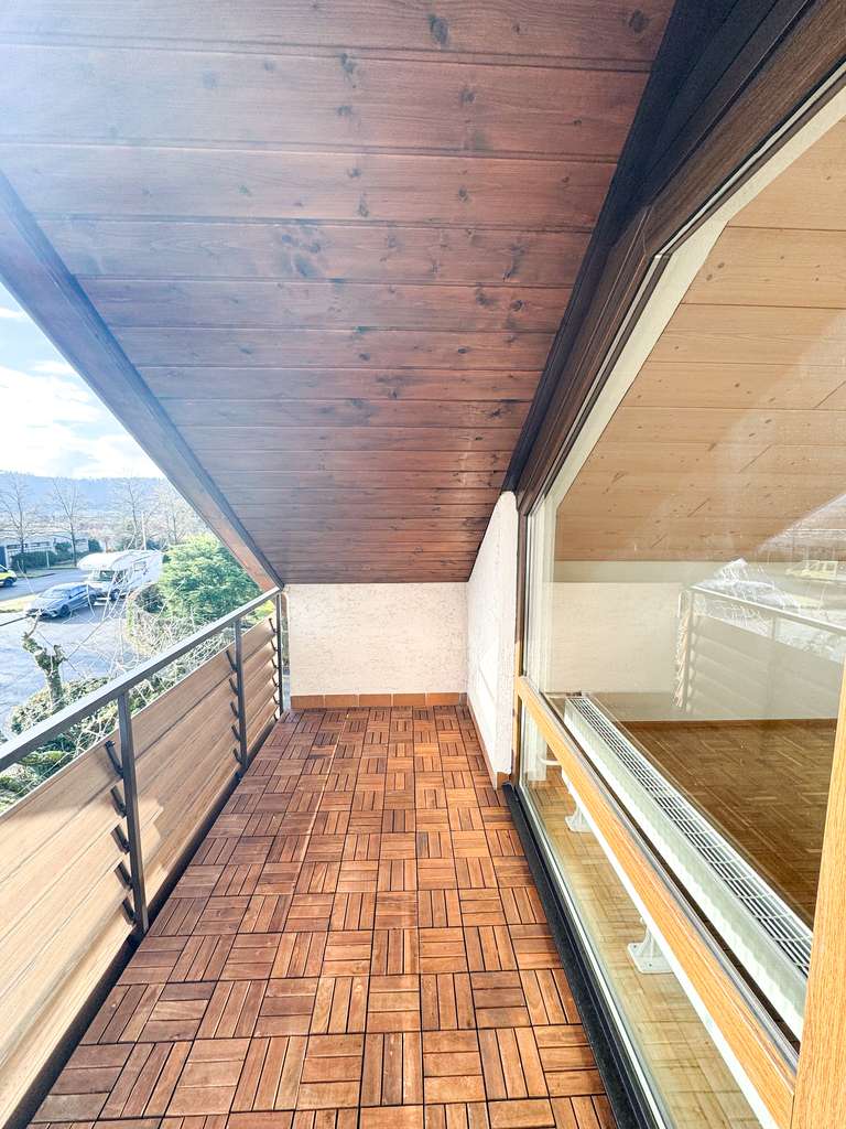Immobilie in Allmersbach im Tal - Modernisierte 4-Zimmer-Dachgeschosswohnung mit Balkon & Stellplatz – sofort bezugsfrei - Bild 0